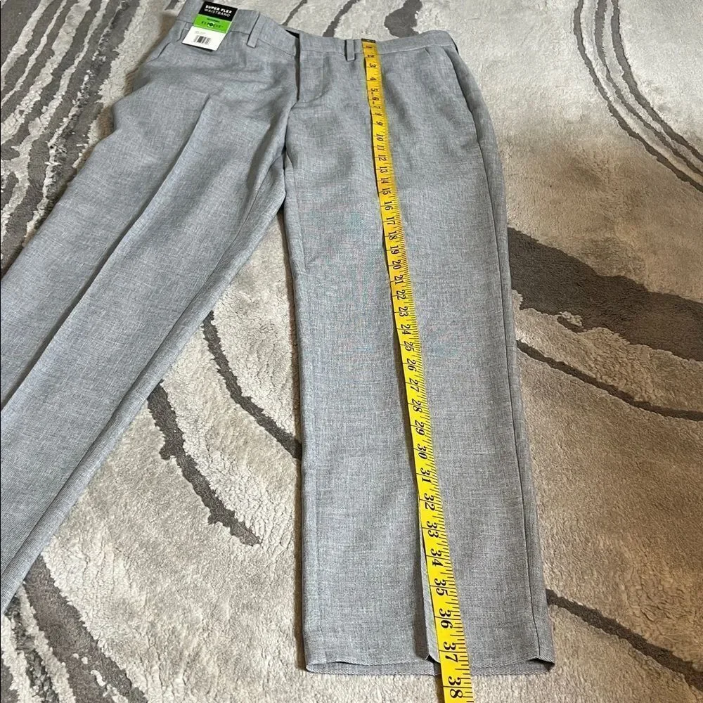 Haggar Men’s Comfort Performance Straight Fit Dress Pants 30x29